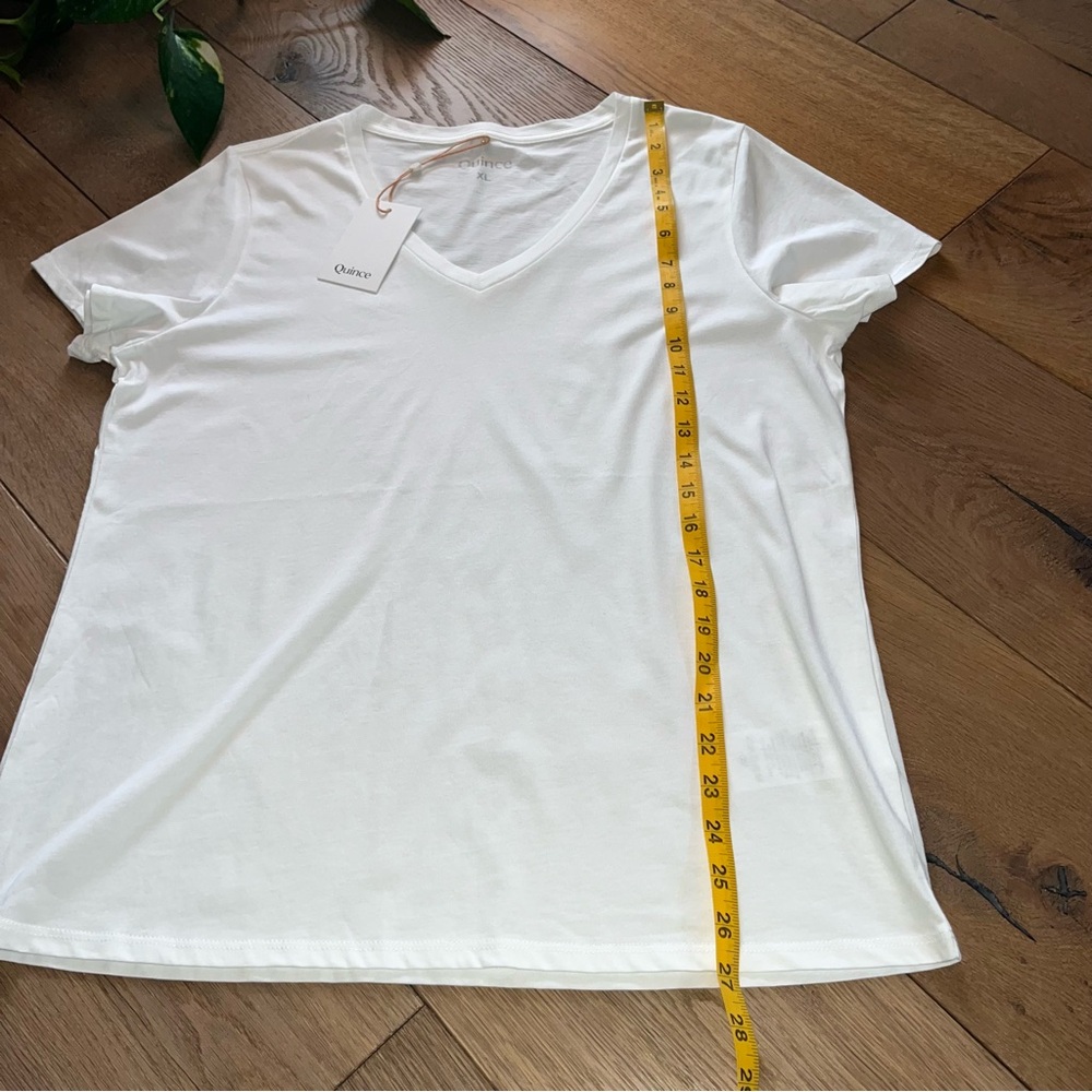 Quince NWT Women’s Cotton Modal V Neck Tee white XL - Picture 6 of 9